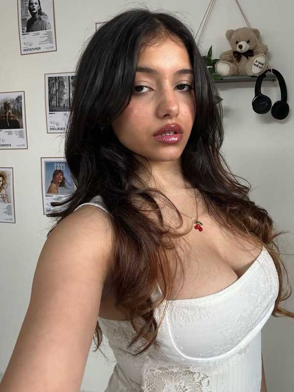 Shetal Call Girl Manali Escort
